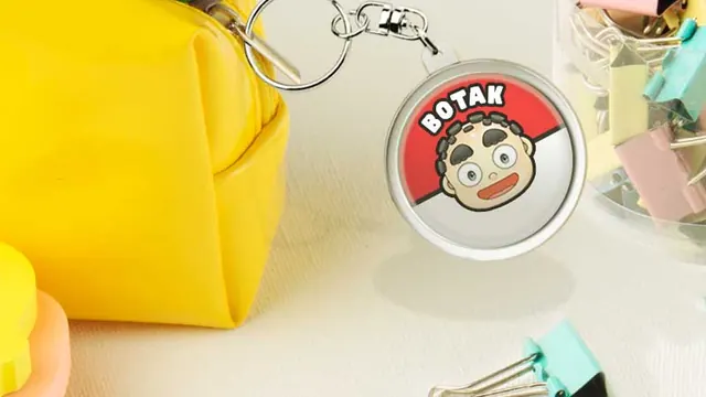 Round keychains product page on a live client store